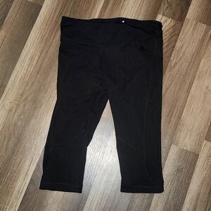 ADIDAS Black Size Small Workout Capris with Logo